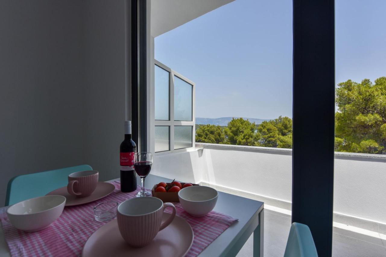 Lazaneo Seafront Apartments, 젤사 외부 사진